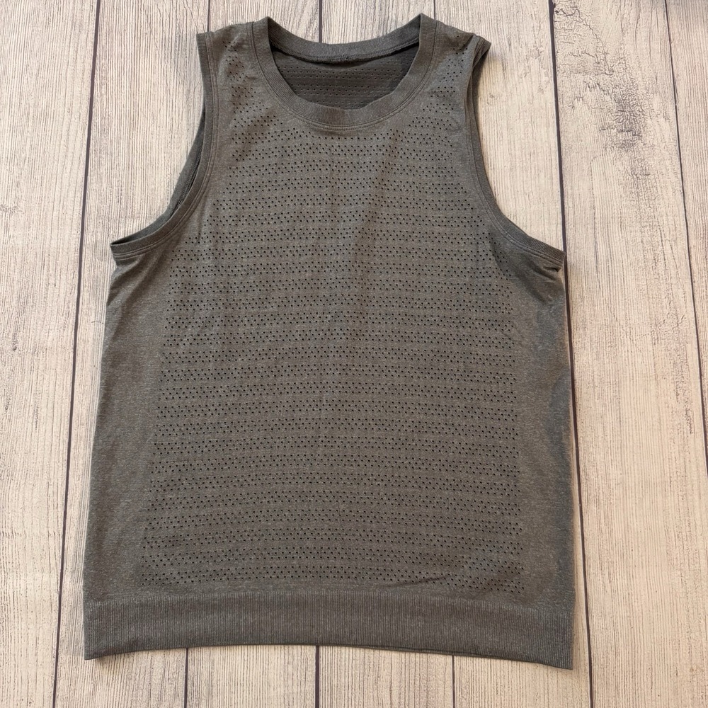 Lululemon Breeze By Muscle Tank II Gray Size 6 Womens Activewear Workout